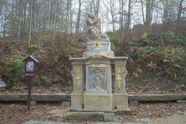 Pomn�k v Z�kapli��