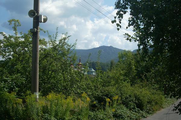 Hejnice - v pozad� Jizersk� hory