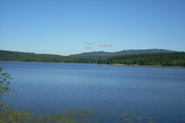 �ern� Nisa (v pozad� Holubn�k a Pta�� kupy)