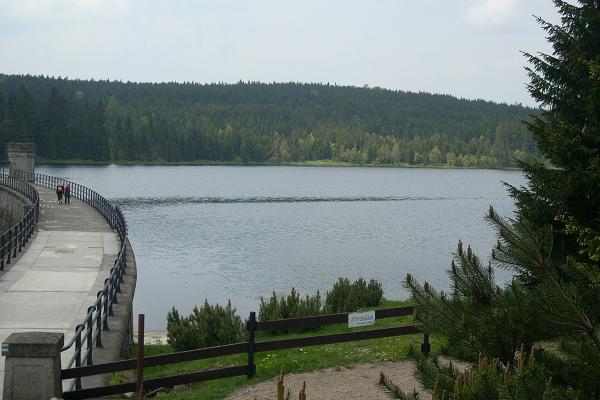 �ern� Nisa - hr�z