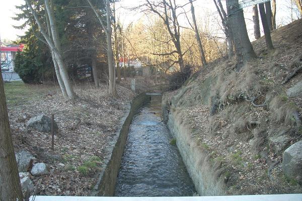 �ulovsk� potok vyt�k� z podzem�