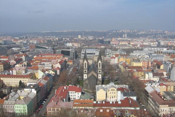 Karl�nsk� n�m�st� - kostel